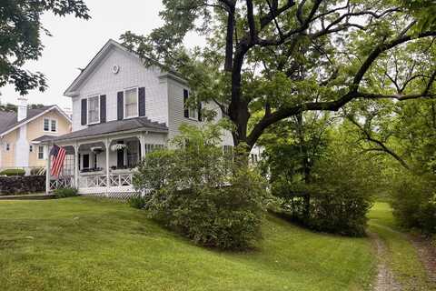 114 Drewery Ave, White Sulphur Springs, WV 24986