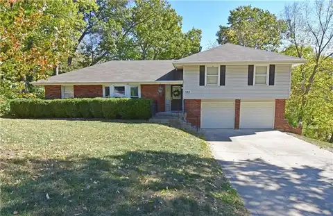 5913 N Wyandotte Street, Gladstone, MO 64118