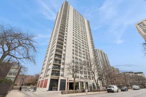 1455 N. Sandburg Terrace, Chicago, IL 60610