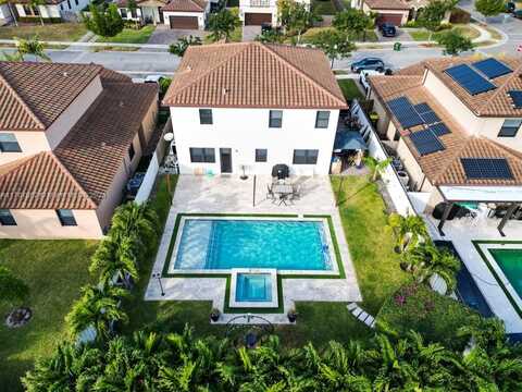 2492 SE 3rd St, Homestead, FL 33033