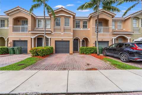 2557 SE 14th St, Homestead, FL 33035