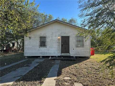 434 W Avenue F, Robstown, TX 78380