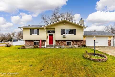 2215 W MEDOC CT, Hayden, ID 83835