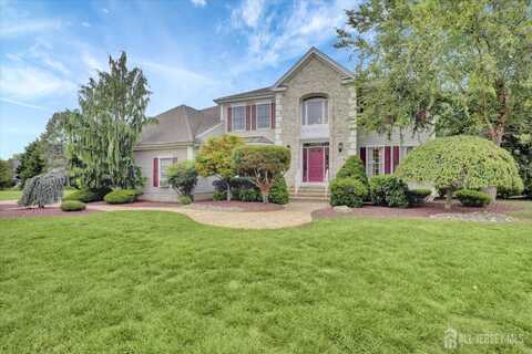 17 Chamberlin Court, Cranbury, NJ 08512