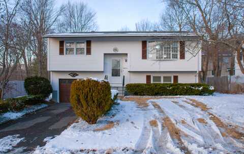 18 Hayfield Road, Waterbury, CT 06704