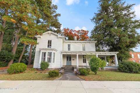 204 N Center Street, Mount Olive, NC 28365