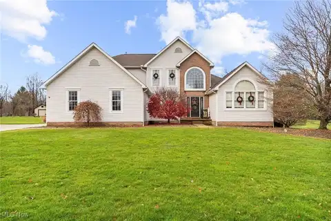 9645 Cherry Hills Drive, Canfield, OH 44406