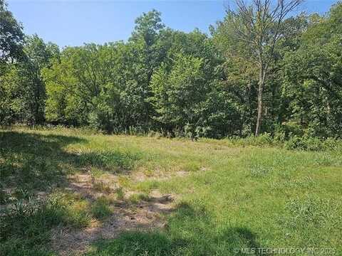 S Honey Creek Lane, Claremore, OK 74019