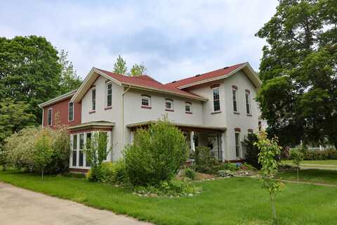 317 Evans Street, Jonesville, MI 49250
