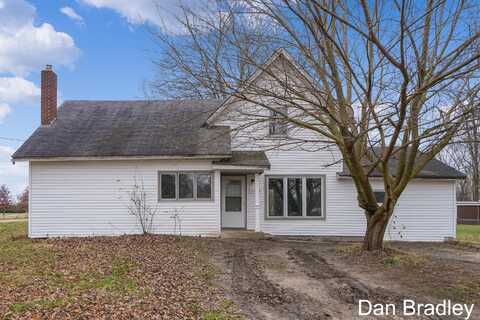 15805 Grant Street, Coral, MI 49322