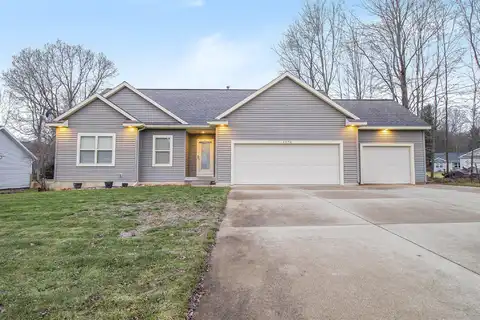 4076 Ronalds Road, Dorr, MI 49323