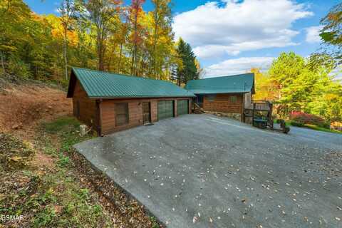 4094 Hickory Hollow Way, Sevierville, TN 37862