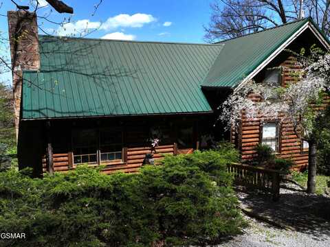577 Thomas Loop Road, Sevierville, TN 37876