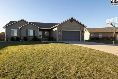 508 Dull Knife St, McPherson, KS 67460