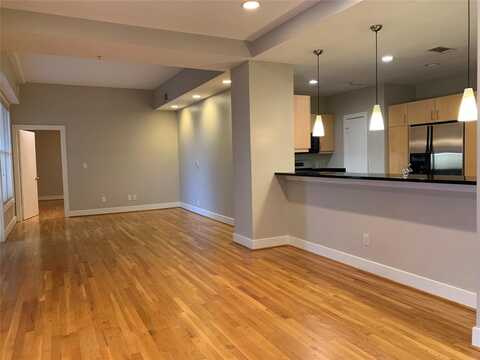 5055 Addison Circle, Addison, TX 75001