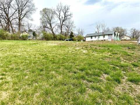 5212 Indiana Avenue, Kansas City, MO 64130