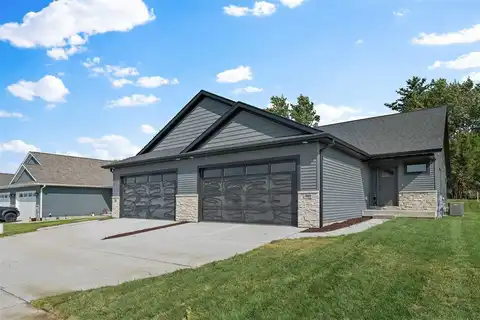 905 Prairie View Dr, WestBranch, IA 52358