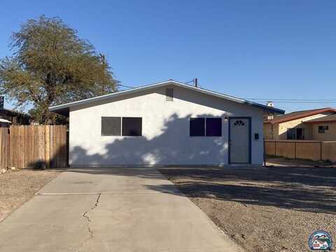 206 S E St, Imperial, CA 92251