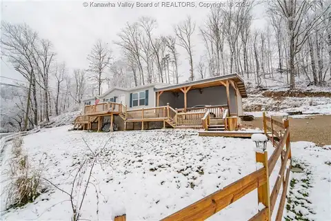 2801 Fudges Creek Road, Barboursville, WV 25504