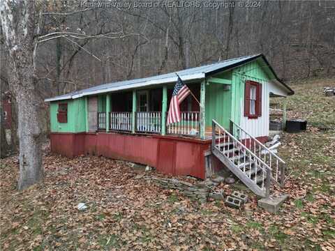 4841 Elk River Road, Procious, WV 25164