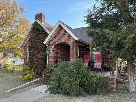 1007 N Lincoln St, Russell, KS 67665