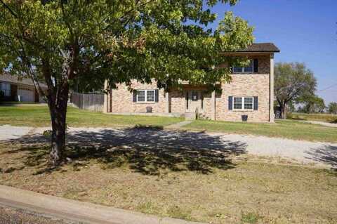 13 Glenbrook Dr, Borger, TX 79007