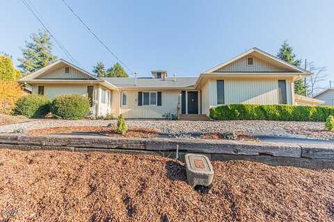 4232 NE D, Neotsu, OR 97364