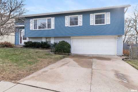 2923 CAMBRIDGE Drive, Bettendorf, IA 52722