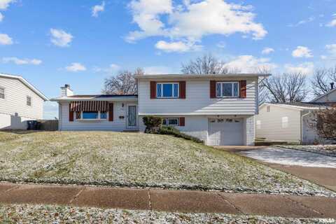 3309 S HAMPTON Drive, Bettendorf, IA 52722