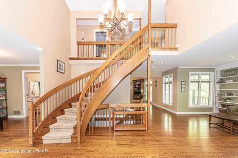 17 Woods End Court, Lake Harmony, PA 18624