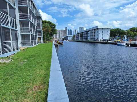 3600 NE 170th St, North Miami Beach, FL 33160