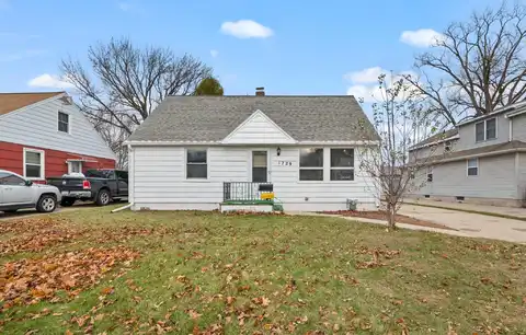 1729 SMITH Street, GREEN BAY, WI 54302