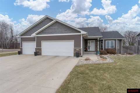 839 Fieldcrest Drive, Mankato, MN 56001