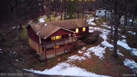 1730 MOFFAT, Leonard, MI 48367