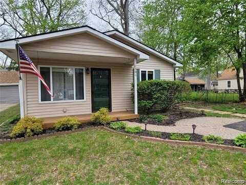 6384 FORTUNE Drive, Waterford, MI 48329