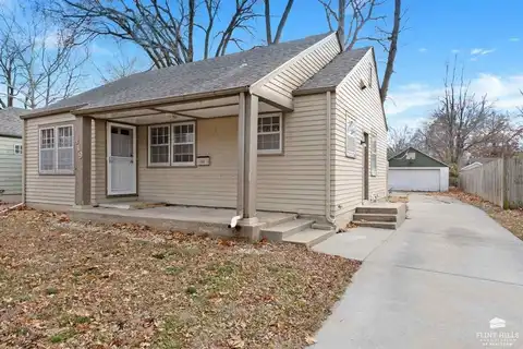 419 Thurston, Manhattan, KS 66502