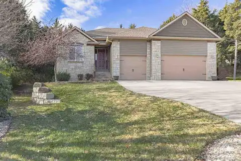 2805 Bridgewood Court, Manhattan, KS 66502