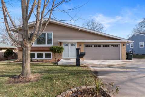 653 S 15th Ave, West Bend, WI 53095