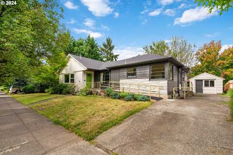 107 SE 86TH AVE, Portland, OR 97216