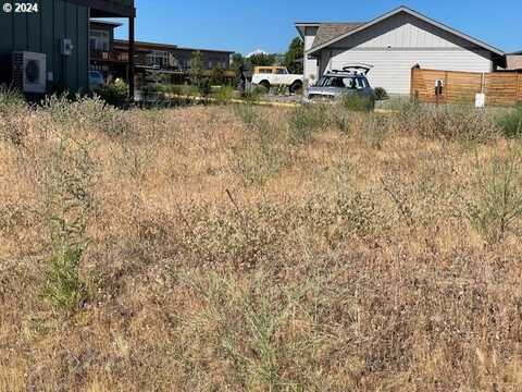 176 BLUE HERON CT, The Dalles, OR 97058