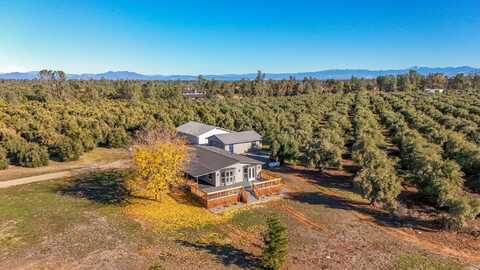 5694 Dolly Lane, Anderson, CA 96007