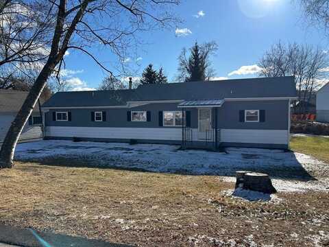 15 Lawrence St, Clinton, MA 01510