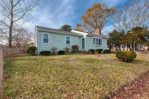 15 Oliver St, Dartmouth, MA 02747