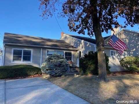 125 Ontario Avenue, Massapequa, NY 11758