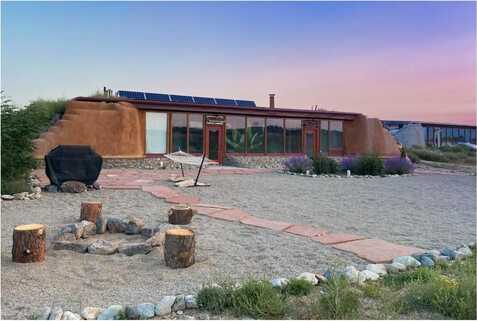 15 Lemuria N, Tres Piedras, NM 87577