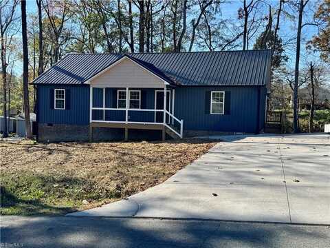 718 Dillon Street, Thomasville, NC 27360