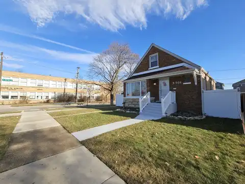 5701 S Mobile Avenue, Chicago, IL 60638