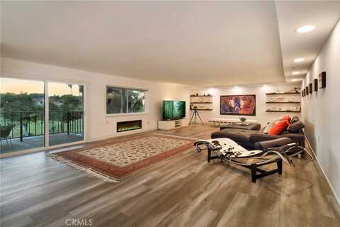 2354 Via Mariposa W, Laguna Woods, CA 92637