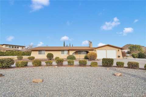 16403 Wintun Road, Apple Valley, CA 92307