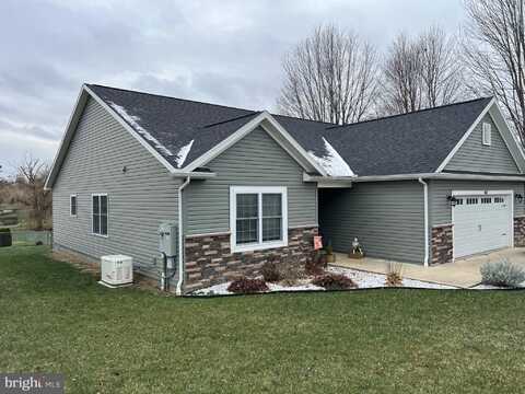 102 COLONIAL LANE, UNIONTOWN, PA 15401